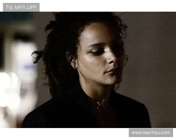 光阴的回响:2012与2009,那些被岁月雕刻的印记 光阴的回响:2012与2009,那些被岁月雕刻的印记